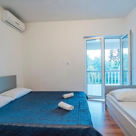 Apt White Idyll, 3 Bedrooms, 3 Bathrooms, Terrace Apt Promajna Eksteriør billede